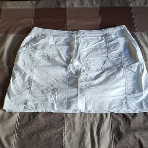 5/$20🕸 Penningtons white zipper butt Skort